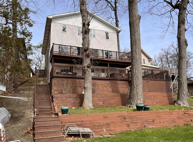 front view picture of 15095 N Barton Lake Drive, Vicksburg, MI. 49097