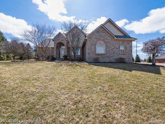front view picture of 9107 Rotondo Drive, Howell, MI. 48855