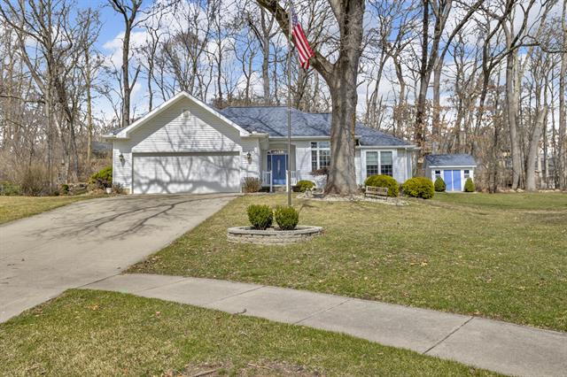 front view picture of 930 Essex Park Drive, Jackson, MI. 49203