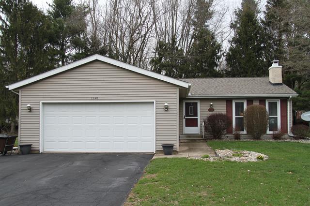 front view picture of 1240 Cunningham Road, Jackson, MI. 49201