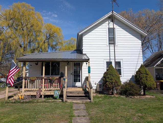 front view picture of 211 Valley Avenue, Alma, MI. 48801
