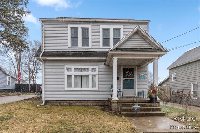 front view picture of 516 Marietta Street Ne, Grand Rapids, MI. 49505