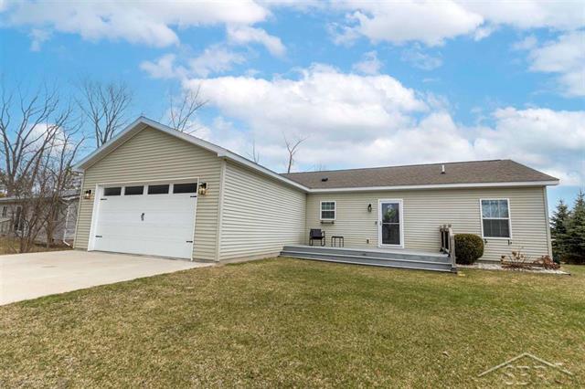 front view picture of 5383 Mallard Court, Beaverton, MI. 48612