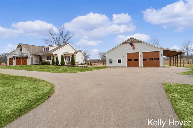 front view picture of 484 8Th Avenue Sw, Byron Center, MI. 49315