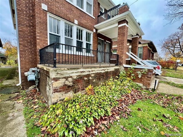 front view picture of 4013 Beniteau Street, Detroit, MI. 48214