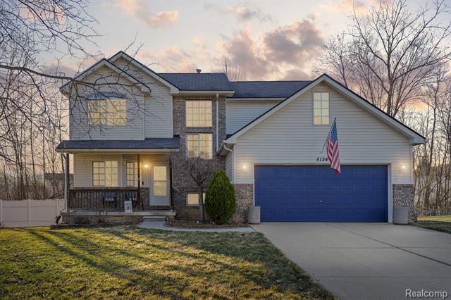 front view picture of 5124 Hickory Trail, Grand Blanc, MI. 48439