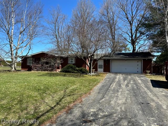front view picture of 9218 Slattery Road, Marlette, MI. 48453