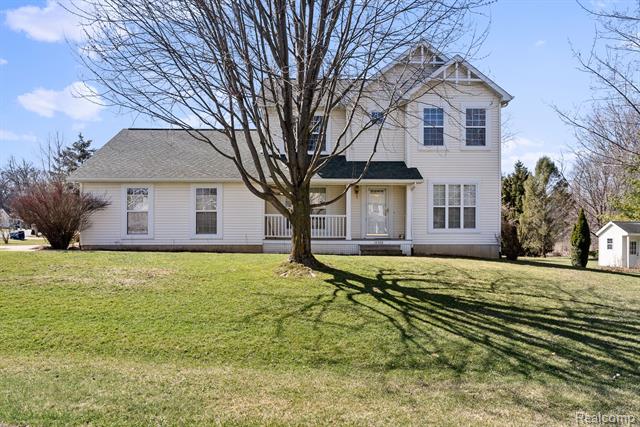 front view picture of 14388 Oak Leaf Trail, Linden, MI. 48451