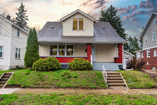 front view picture of 919 Adams Street Se, Grand Rapids, MI. 49507