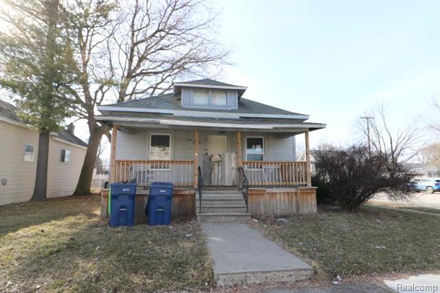 front view picture of 1200 Fitzhugh Street, Bay City, MI. 48708