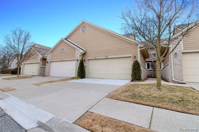 front view picture of 9362 Eastwind Drive, Livonia, MI. 48150