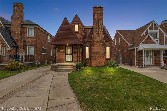 front view picture of 18645 Cherrylawn Street, Detroit, MI. 48221