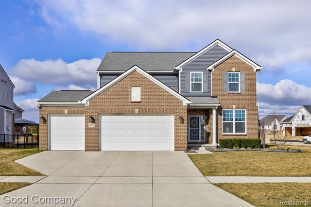 front view picture of 55575 Hogan Drive, Macomb, MI. 48042