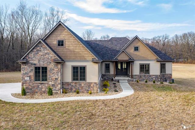 front view picture of 2730 W Erie Road, Temperance, MI. 48182