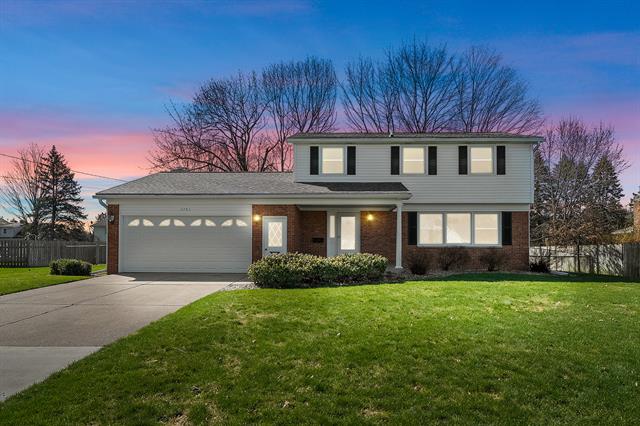 front view picture of 2701 Hemlock Avenue, Portage, MI. 49024