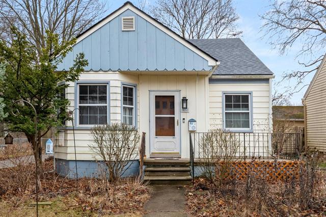 front view picture of 512 Thomas Street, Ypsilanti, MI. 48198