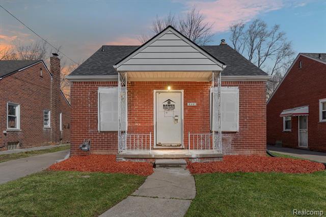 front view picture of 16461 E State Fair Street, Detroit, MI. 48205