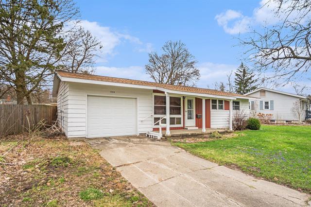 front view picture of 1214 Bretton Drive, Kalamazoo, MI. 49006