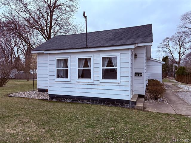 front view picture of 6389 7Th Street, Cass City, MI. 48726