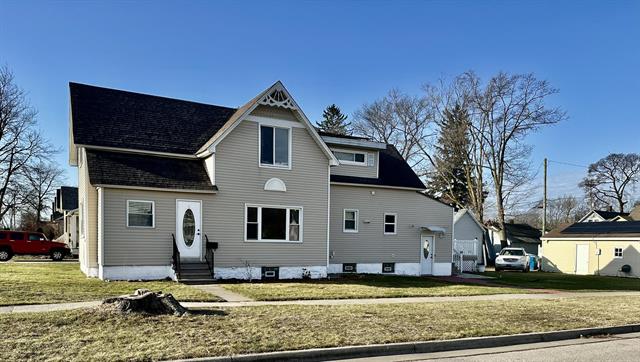 front view picture of 1631 Davis Street, Muskegon, MI. 49441