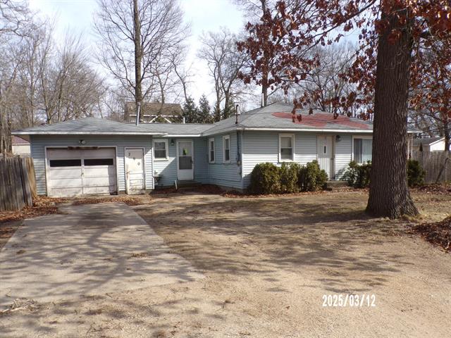 front view picture of 790 Jones Street, Muskegon, MI. 49442