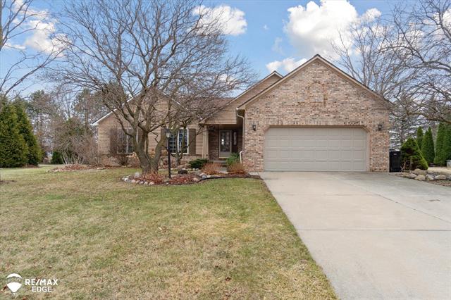 front view picture of 2253 Valley Vista Drive, Davison, MI. 48423