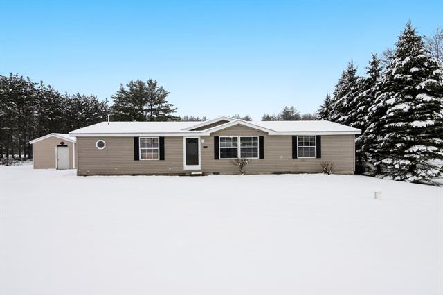 front view picture of 7116 S M-88, Bellaire, MI. 49615