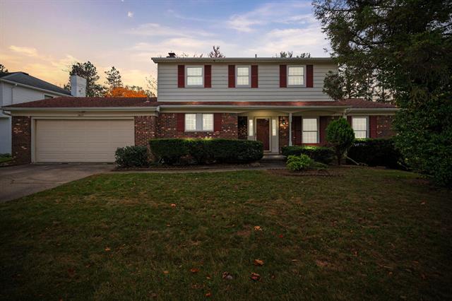front view picture of 3620 Charter Place, Ann Arbor, MI. 48105