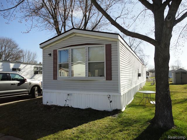 front view picture of 22025 Duvall, Romulus, MI. 48174