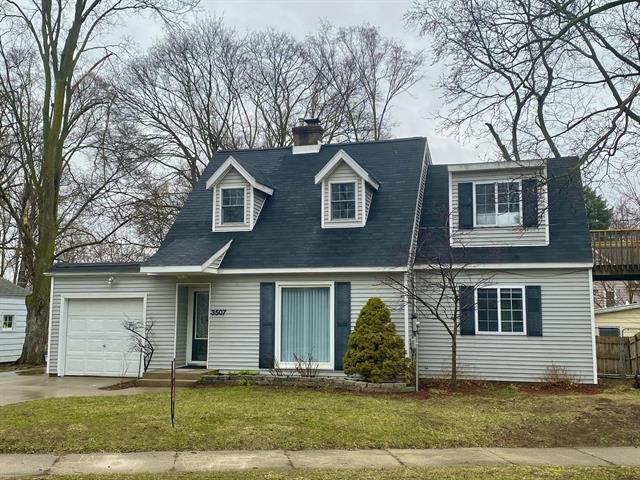 front view picture of 3507 Peck Street Sw, Grandville, MI. 49418