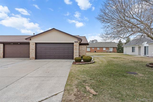 front view picture of 31757 Raymond Drive, Warren, MI. 48093