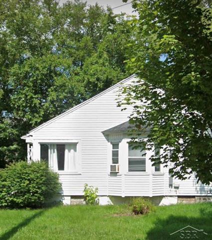 front view picture of 332 Bullock Street, Saginaw, MI. 48602
