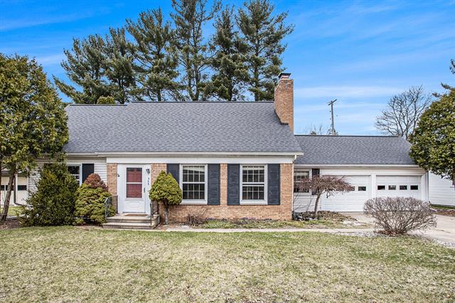 front view picture of 305 Country Club Boulevard, Battle Creek, MI. 49015