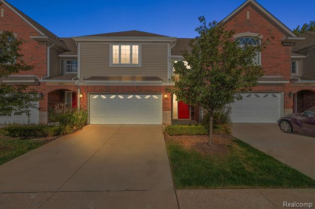 front view picture of 6235 Windemere Lane, Shelby Township, MI. 48316