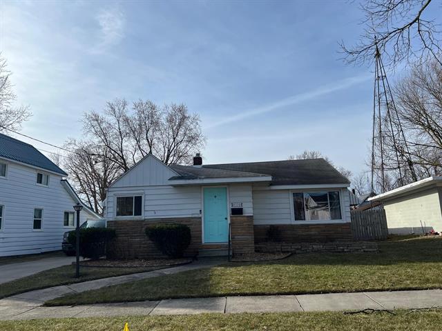front view picture of 410 Newark Street, Ithaca, MI. 48847