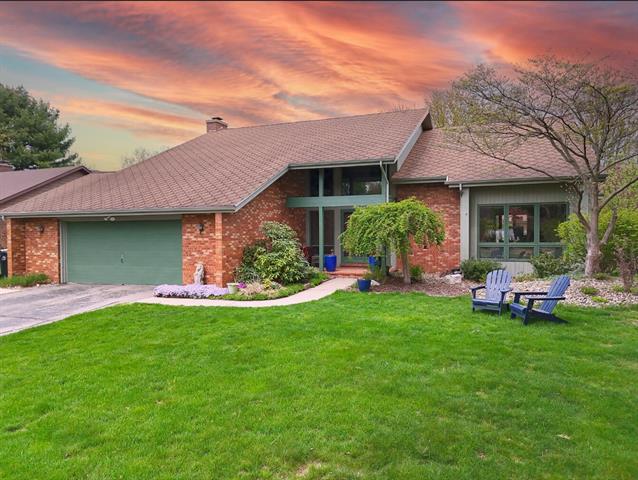 front view picture of 1381 Silverbrook Lane, Saint Joseph, MI. 49085