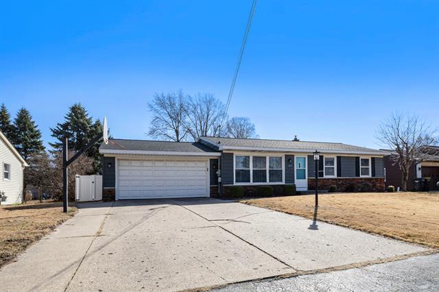 front view picture of 7072 Eastwood Avenue, Jenison, MI. 49428