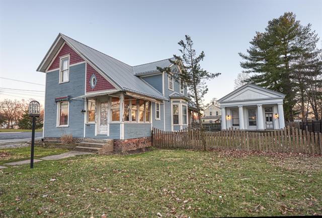 front view picture of 1008 Oak Street, Niles, MI. 49120