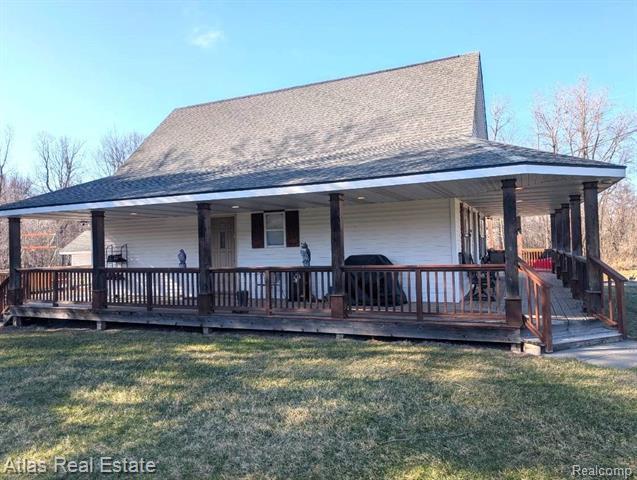 front view picture of 5210 S State Road, Goodrich, MI. 48438