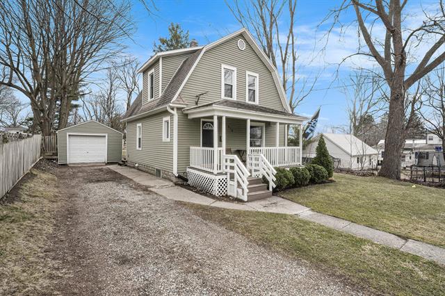 front view picture of 518 King Street, Ionia, MI. 48846