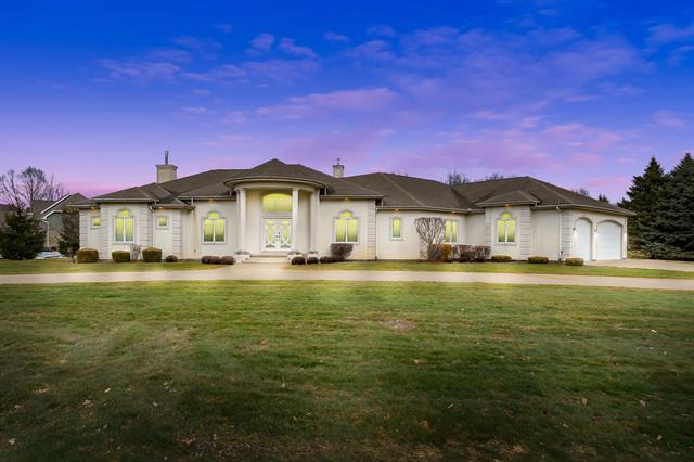 front view picture of 208 Minges Hills Drive, Battle Creek, MI. 49015
