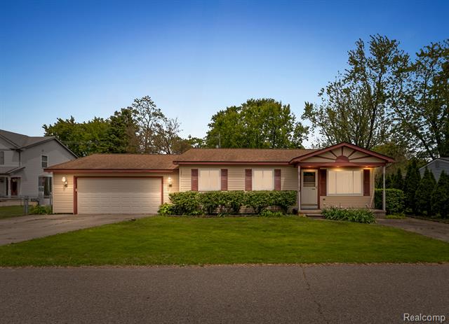 front view picture of 9220 Garden Ter, Commerce Township, MI. 48382