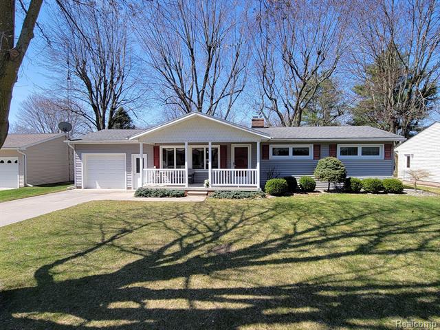 front view picture of 42 S Flower Street, Croswell, MI. 48422