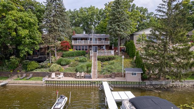 front view picture of 2163 Wamplers Heights Drive, Brooklyn, MI. 49230