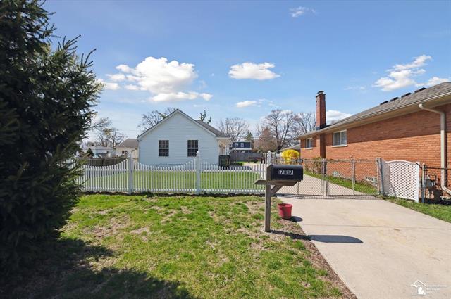 front view picture of 17117 Oâ€™Connor Avenue, Allen Park, MI. 48101