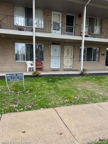 front view picture of 17324 Bentler Street, Detroit, MI. 48219