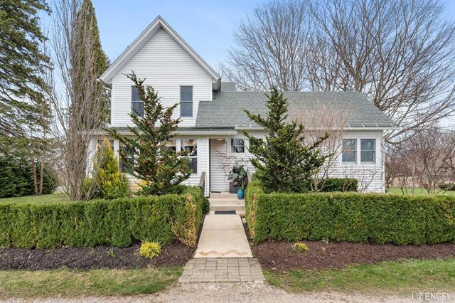 front view picture of 6380 126Th Avenue, Fennville, MI. 49408