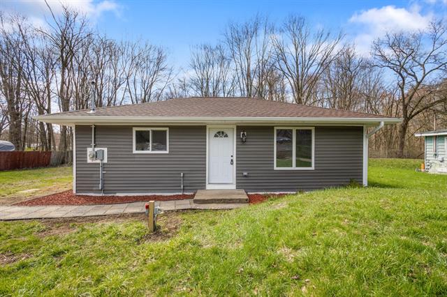 front view picture of 135 Tulip Tree Lane, Battle Creek, MI. 49037