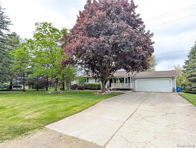 front view picture of 3252 Reid Road, Swartz Creek, MI. 48473