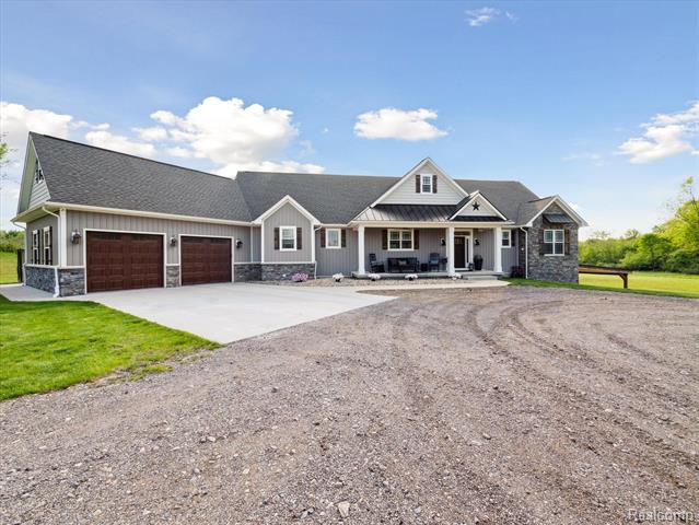 front view picture of 5330 Vassar Road, Grand Blanc, MI. 48439